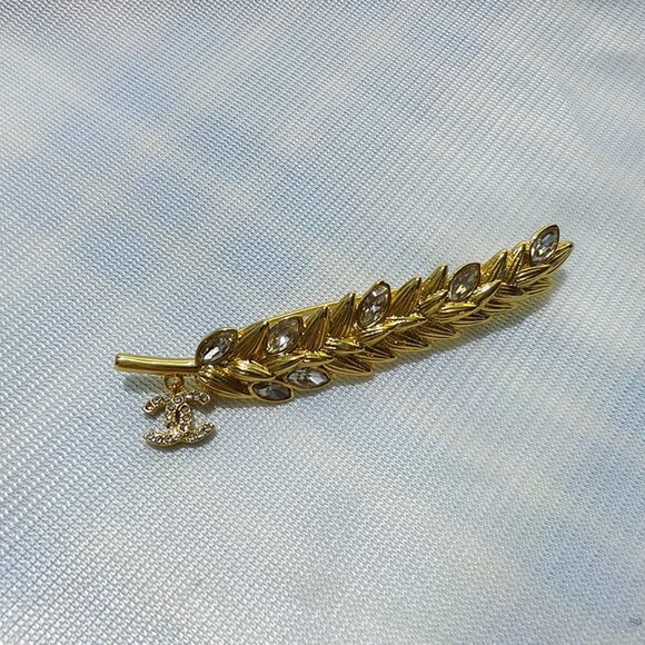 Chanel Gold Wheat Ear Brooch - Picture 2 of 7